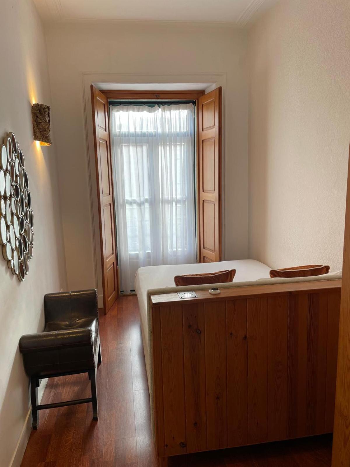 Otilia Apartamentos Lisbona Esterno foto