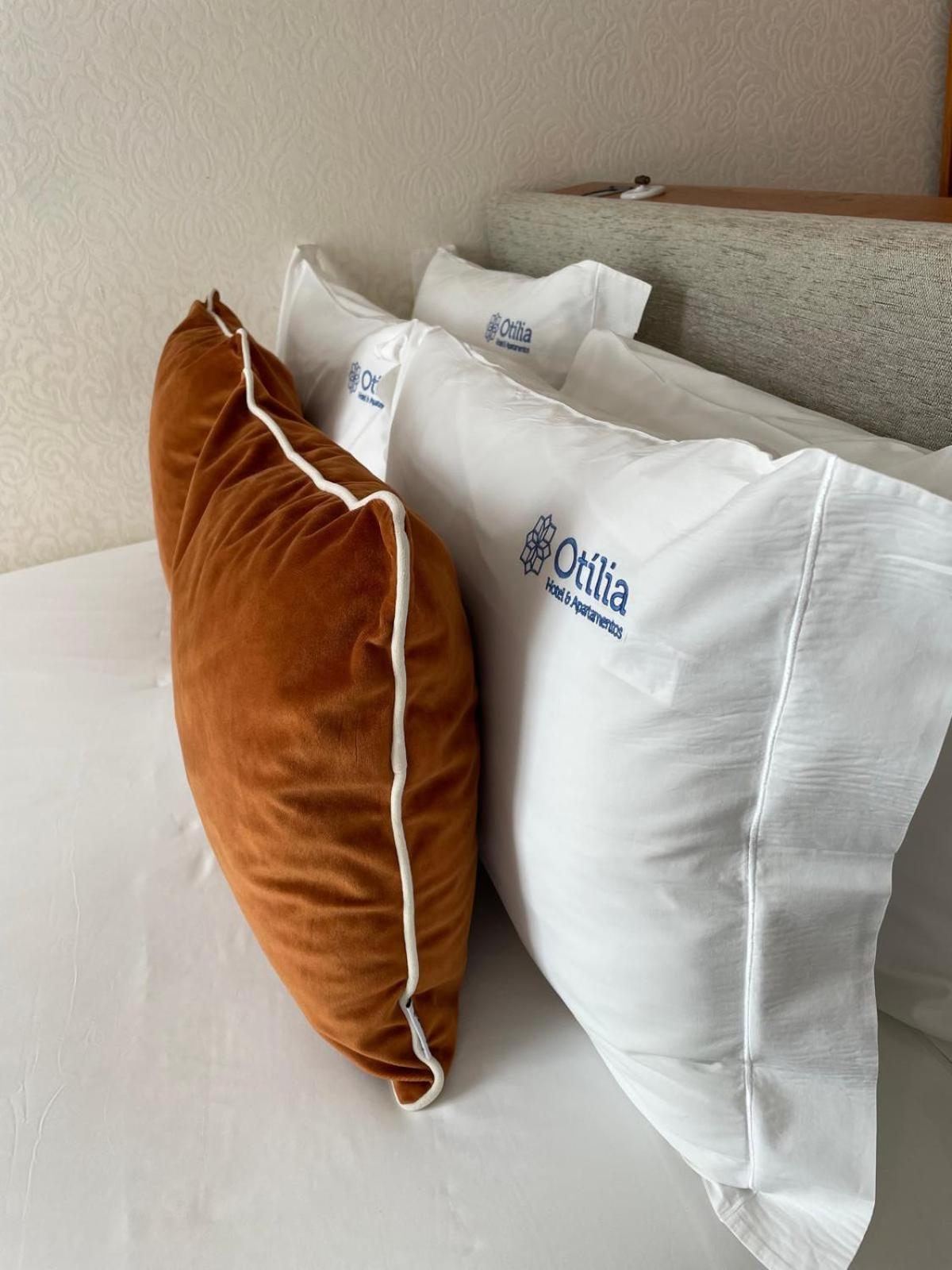 Otilia Apartamentos Lisbona Esterno foto