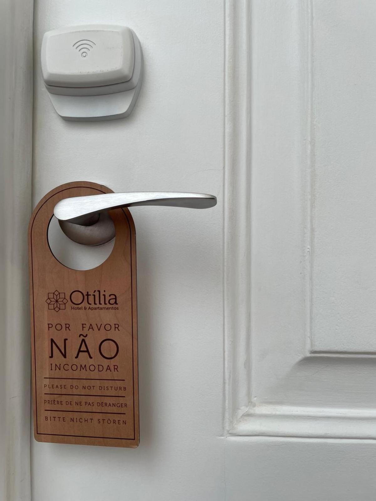 Otilia Apartamentos Lisbona Esterno foto
